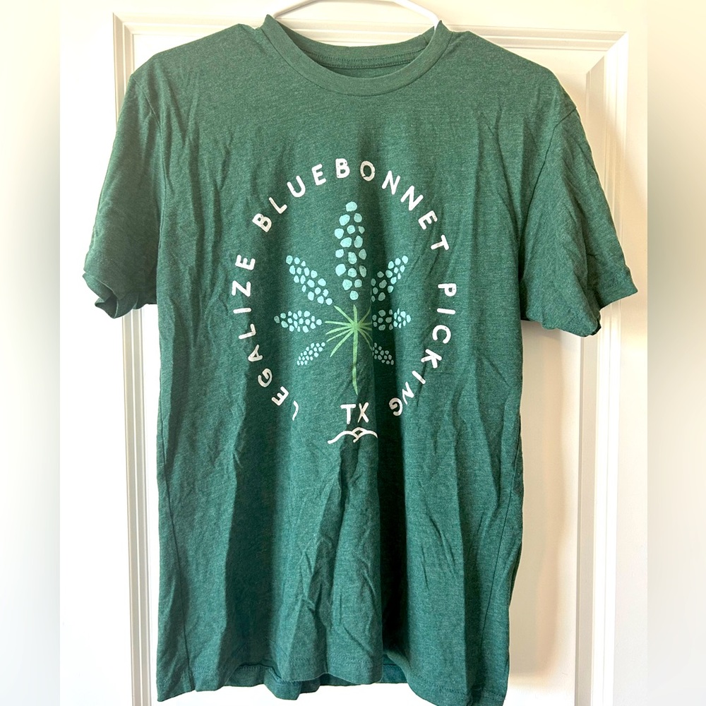 Super Soft Texas Tee - Legalize Bluebonnet Picking. Size: M